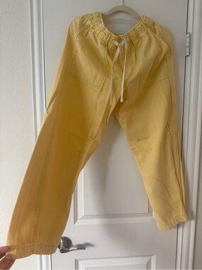 GAP women’s Yellow Drawstring Jogger Pants (denim)